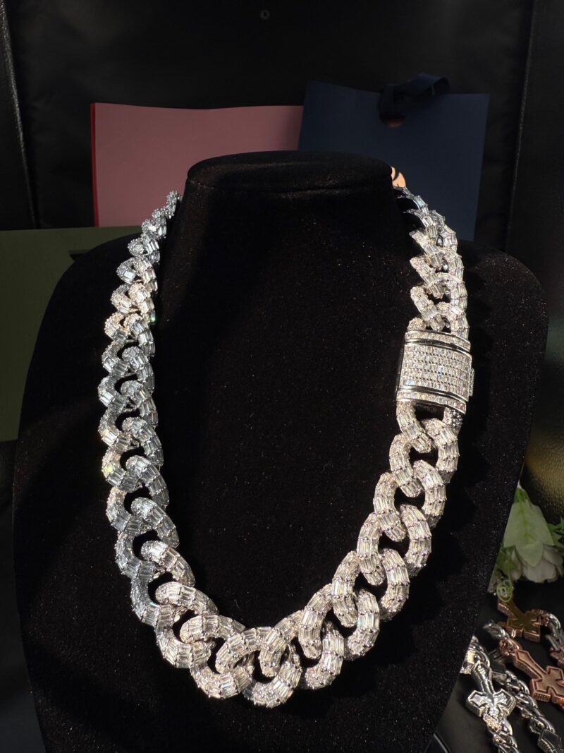 Buckingham Necklace