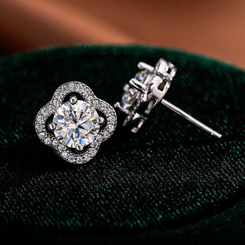 Sterling Silver Metal Base & Moissanite Stud Premium S925 Sterling Silver: Crafted with high-quality S925 silver for lasting brilliance and durability. Radiant Moissanite Sparkle: Features expertly cut moissanite stones that deliver diamond-like fire and exceptional clarity. Hypoallergenic & Skin-Friendly: Safe for sensitive ears, offering all-day comfort without irritation. Elegant Everyday Luxury: Lightweight, timeless, and versatile—perfect for both special occasions and daily wear. Tarnish-Resistant Finish: Designed to maintain its shine and beauty with minimal maintenance.