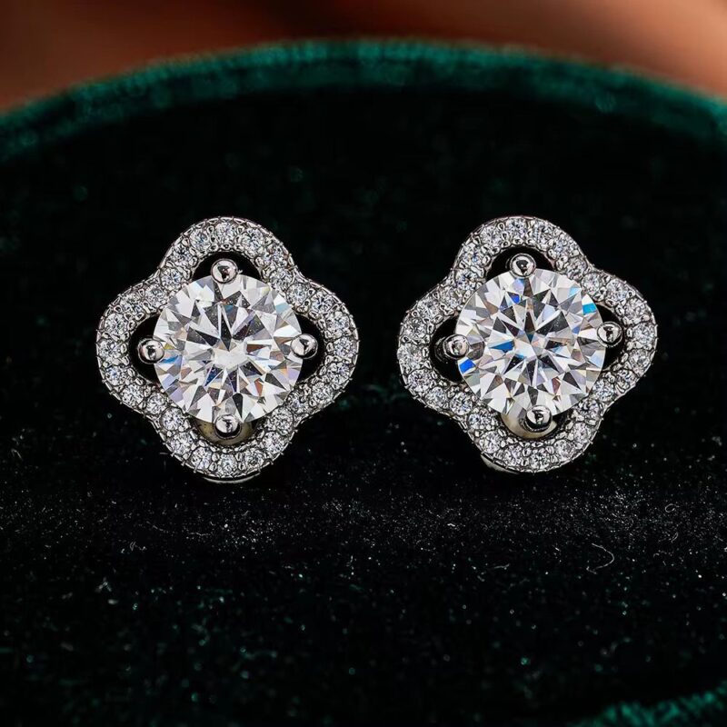 Sterling Silver Metal Base & Moissanite Stud Premium S925 Sterling Silver: Crafted with high-quality S925 silver for lasting brilliance and durability. Radiant Moissanite Sparkle: Features expertly cut moissanite stones that deliver diamond-like fire and exceptional clarity. Hypoallergenic & Skin-Friendly: Safe for sensitive ears, offering all-day comfort without irritation. Elegant Everyday Luxury: Lightweight, timeless, and versatile—perfect for both special occasions and daily wear. Tarnish-Resistant Finish: Designed to maintain its shine and beauty with minimal maintenance.
